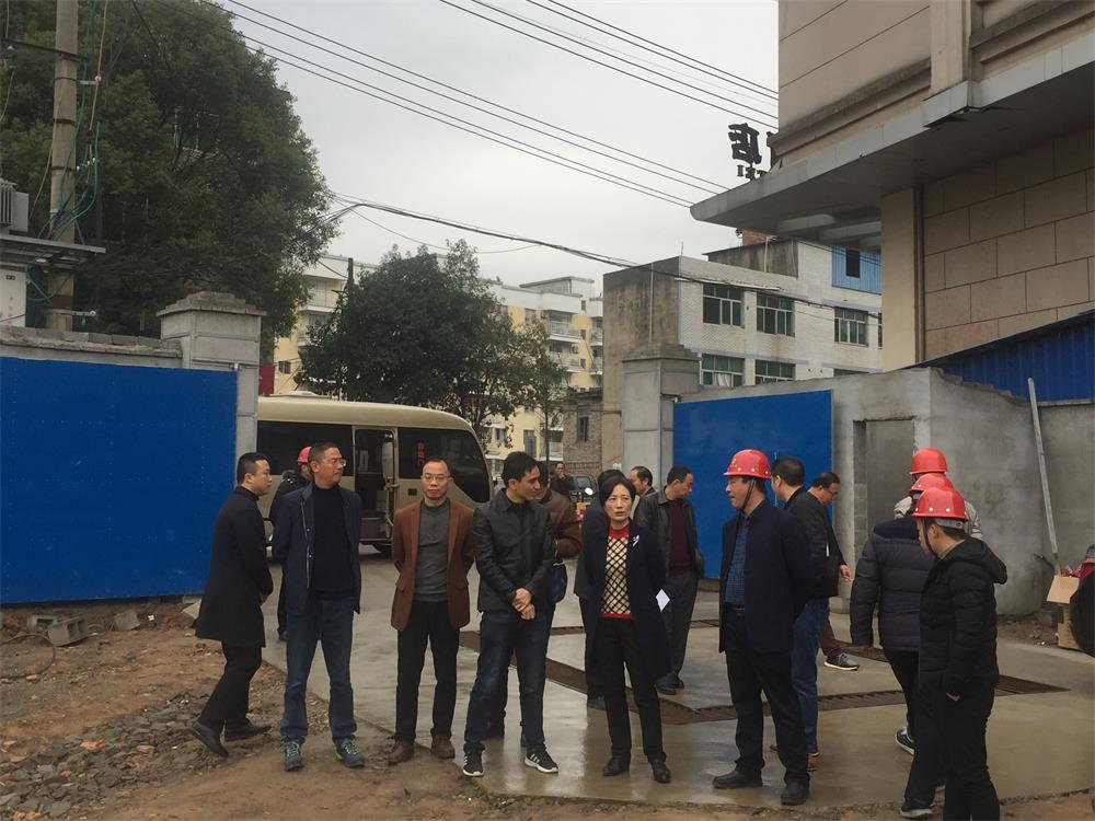 2018年3月2日縣委書記黃美萍等領導到我司松溪縣工農(nóng)路安置房綜合體建設項目工地現(xiàn)場進行調(diào)研工作