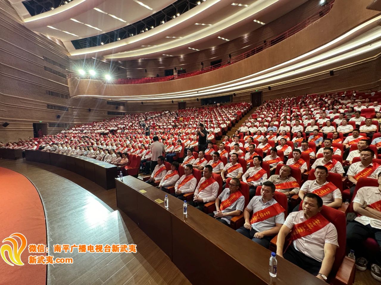 喜報!易順建工集團有限公司總經理李晉恒榮獲南平市防御“6·9”極端暴雨洪澇災害優(yōu)秀個人稱號